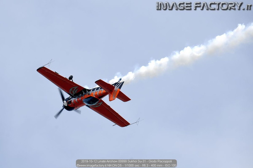2019-10-12 Linate Airshow 00899 Sukhoi Su-31 - Giodo Racioppoli